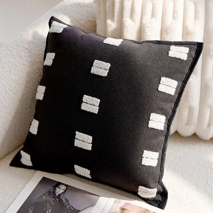 Skanto | Luksus brodert dekorativ pute med hesteprint for sofa og stue