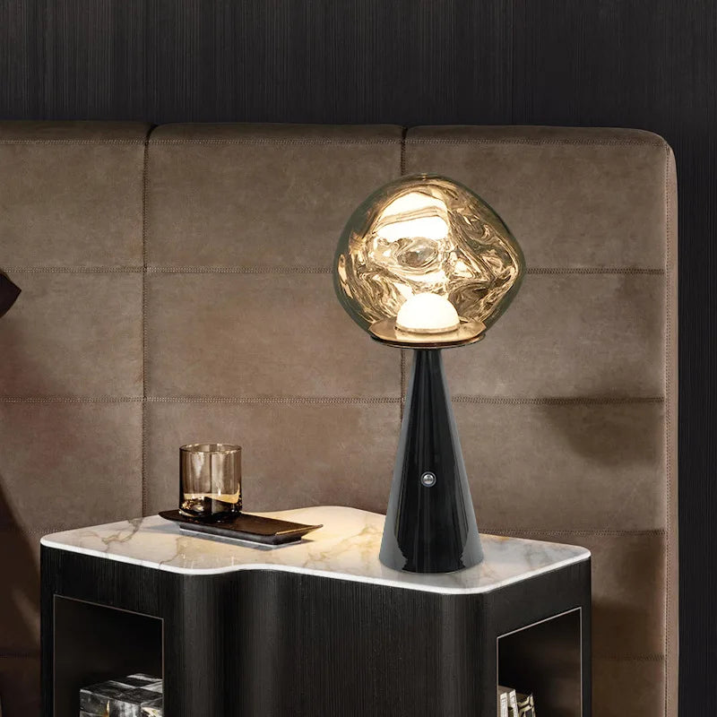 Norvo | Vulkanisk LED Skrivebordlampe med Dimmefunksjon