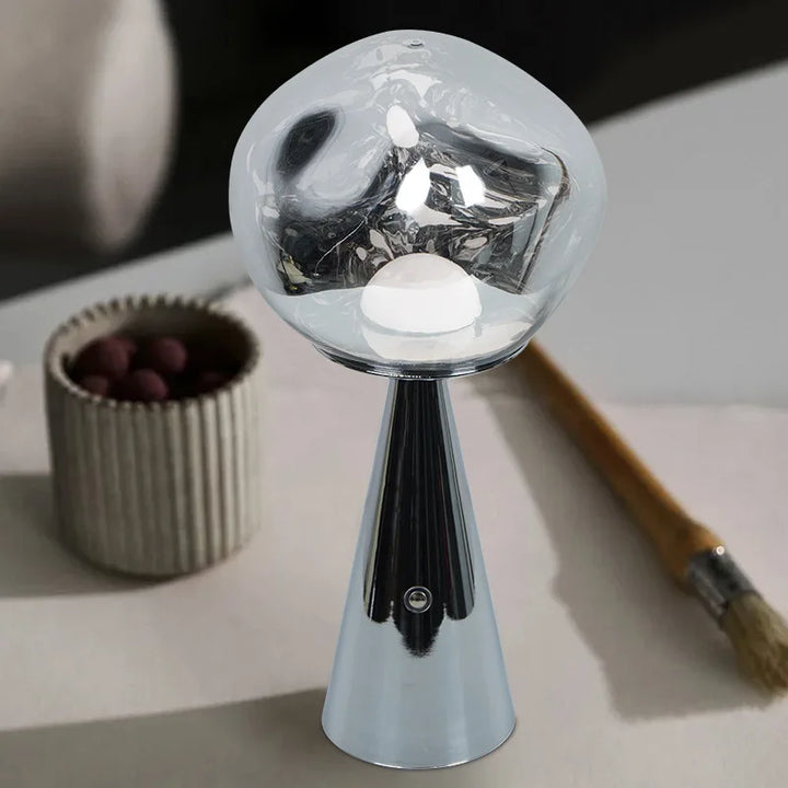 Skanto | Vulkanisk LED Skrivebordlampe med Dimmefunksjon