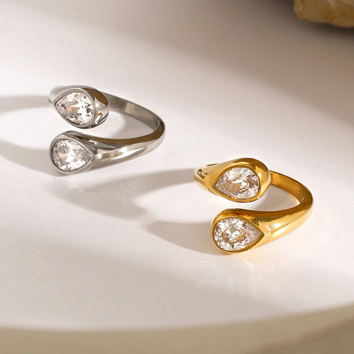 Skanto | Dråpeformet diamantdekorert innpakningsring