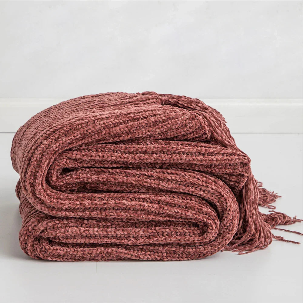 HeartCozy Blanket – Luxe Chenille Blanket with Heart Fringes Skanto