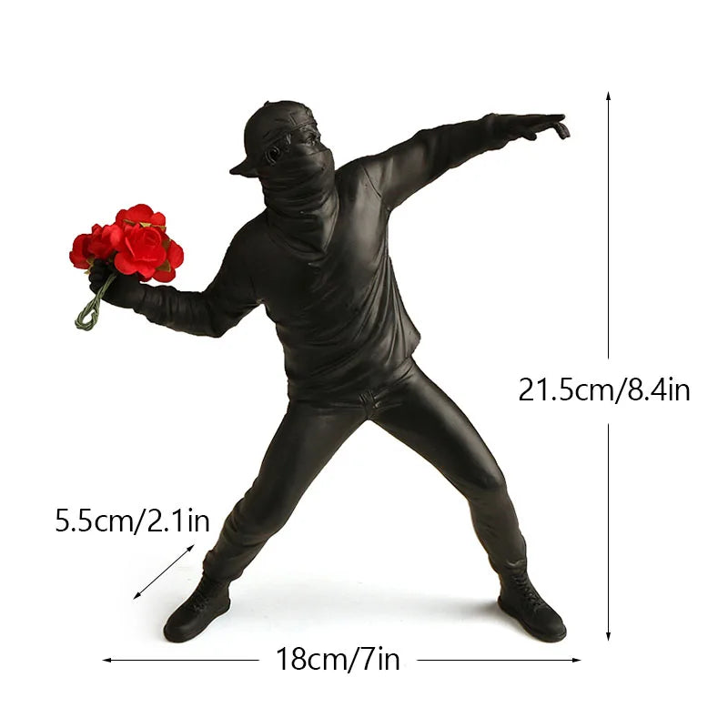 Skanto | Artify Banksy skulpturkolleksjon | Blomsterkaster & ballongjente | Popkunstfigurer | Moderne kontor- og hjemmeinnredning