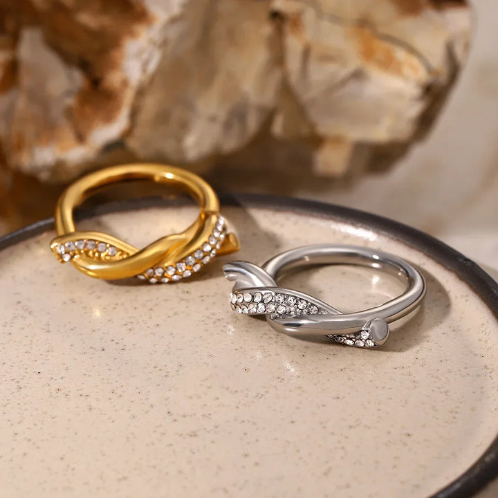 Skanto | Sammenflettet Diamant Accent Ring