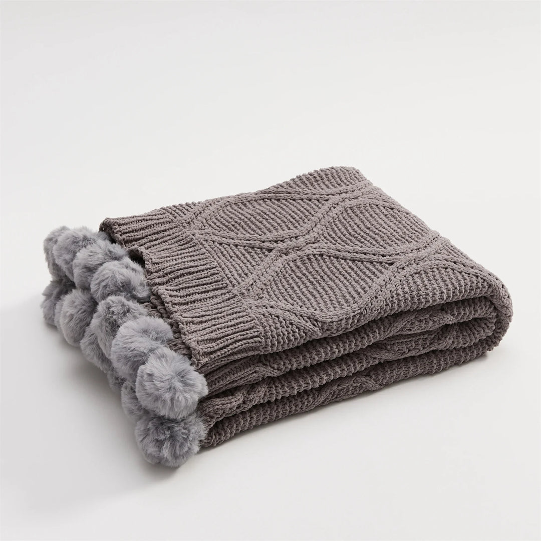 HeartCozy Blanket – Luxe Chenille Blanket with Heart Fringes Skanto