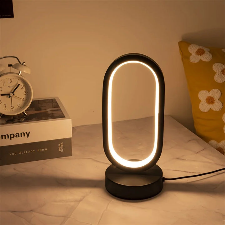 Skanto | | Moderne U-formet LED bordlampe