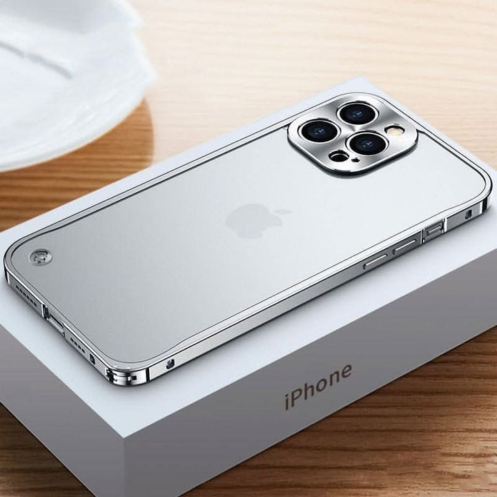 Skanto | Aluminiumsmetallkasse med polykarbonatbakside for iPhone