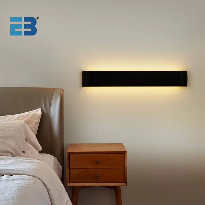 Skanto | Moderne LED Vegglampe - Allsidig Belysningsløsning for Soverom, Kjøkken og Stue