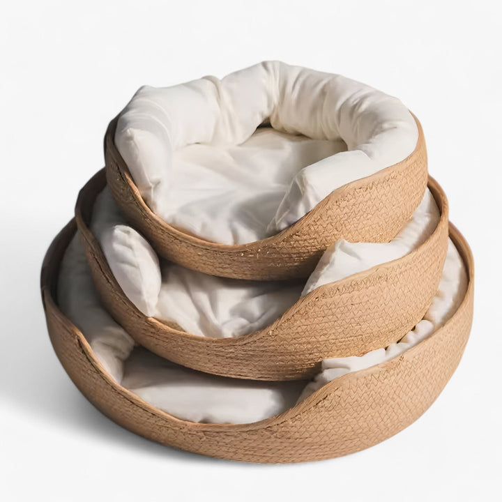 Handgewebtes Bambus-Haustierbett mit weichem Kissen – Luna Nest