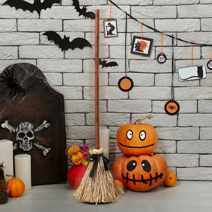 Skanto | Spooky Flyvende Kosteskaft