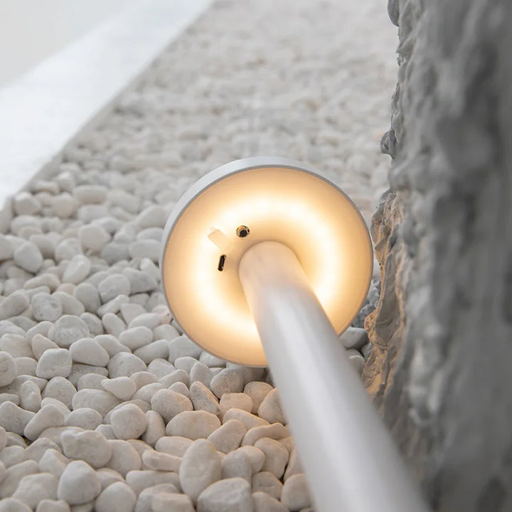 LumiRest – Luksus Trådlampe med LED for Utendørs Skanto