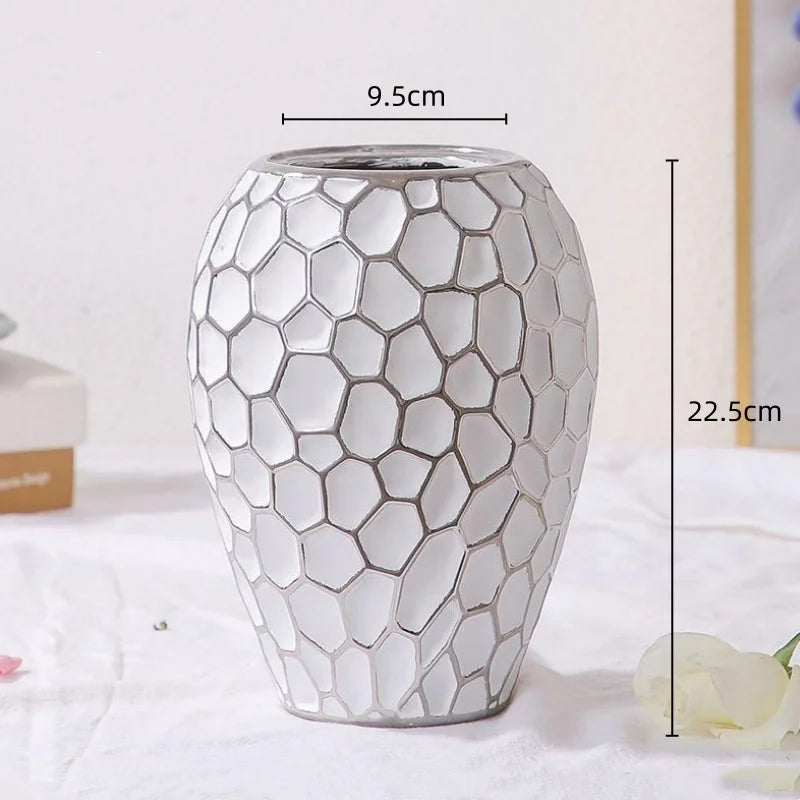 Skanto | Elegant keramikkvase med gullakcent
