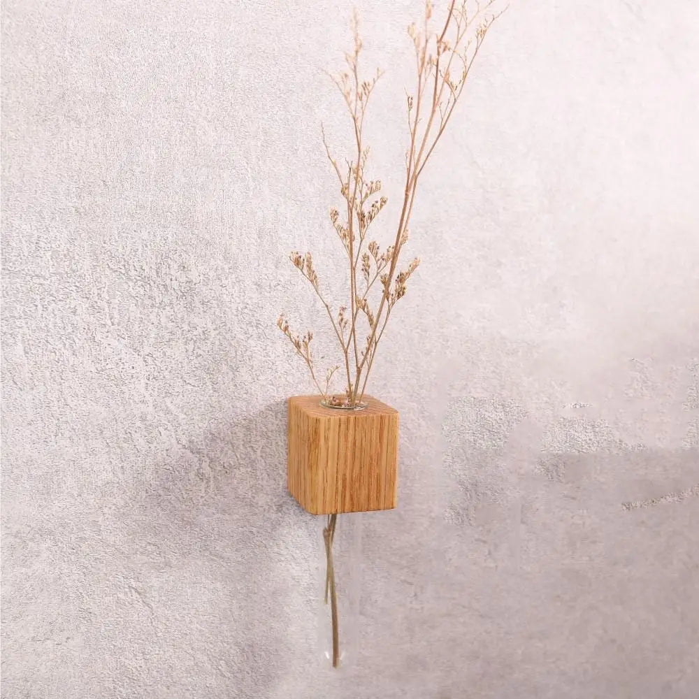 Skanto | Magnetisk Blomsterrør Vase av Tre