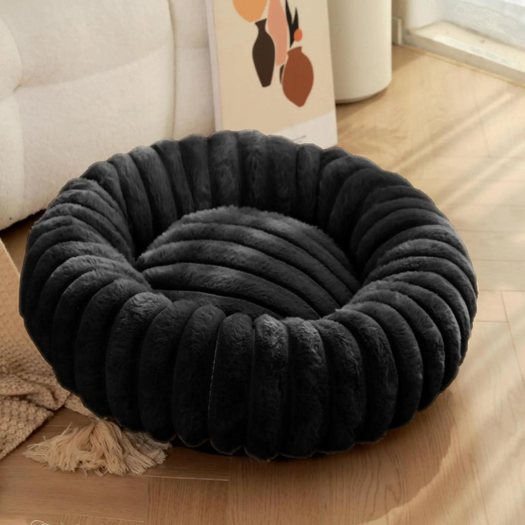 Rund donut hundeseng laget av plysj med sklisikker bunn Skanto
