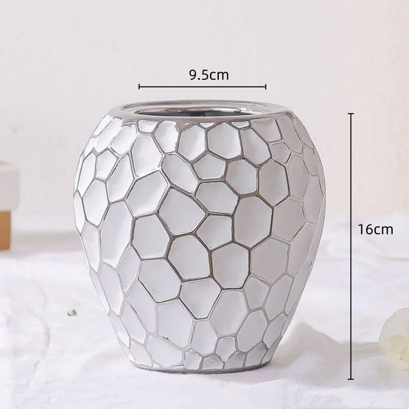 Skanto | Elegant keramikkvase med gullakcent