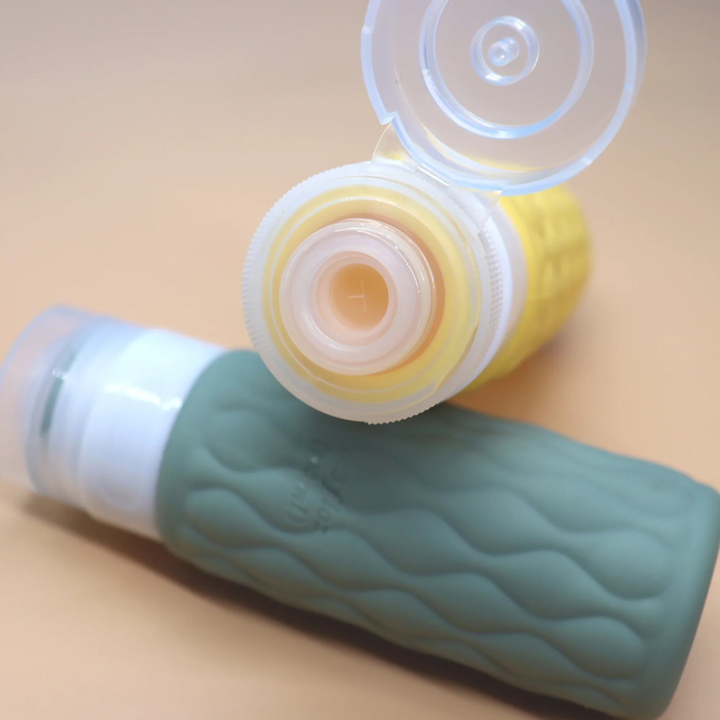 Norvo | FlexiFill Refilldusjflasker Sett | Myke silikonflasker og spraybeholdere | Lekkasjefri og TSA-kompatibel | For sjampo, lotion og kosmetikk