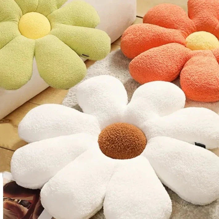 Boucle Plush Flower Cushion | Skanto