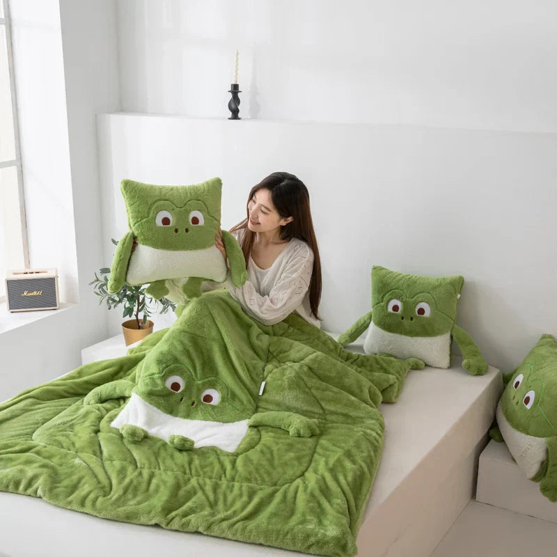 Cozy Dreams Mini Monster Quilted Pillow Skantoanket | Skanto