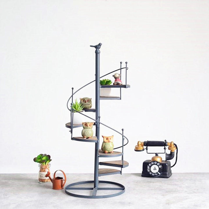 Elegant spiralformet planteholder for balkong- og hagearrangementer Skanto