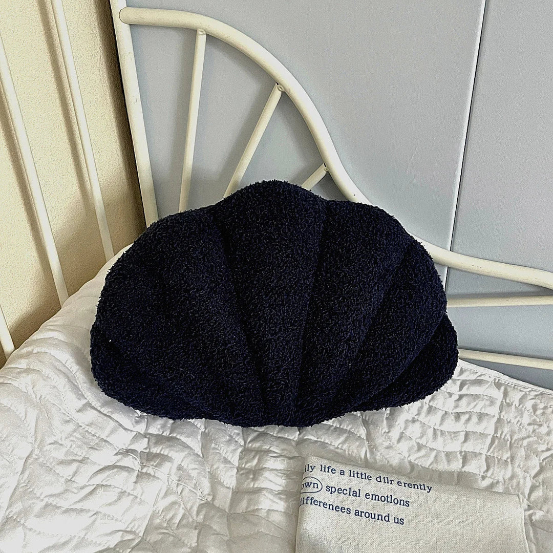 Pastell Shell Pute – Fluffy Bouclé Plush Putekledd | Skanto