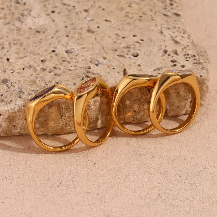 Skanto | 18k Ovalt Diamantskåret Ring