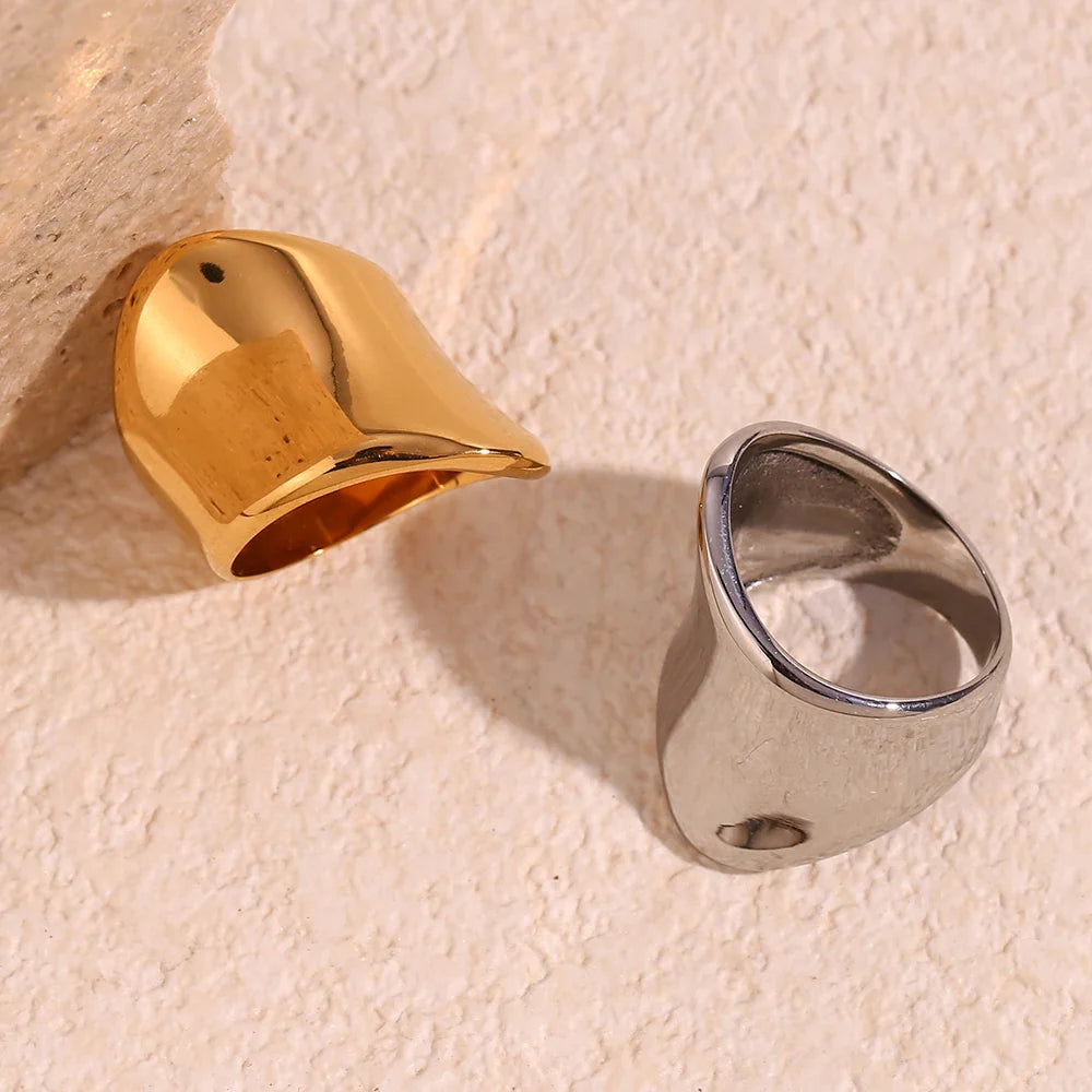 Skanto | 18k Bred Bølger Klassisk Ring