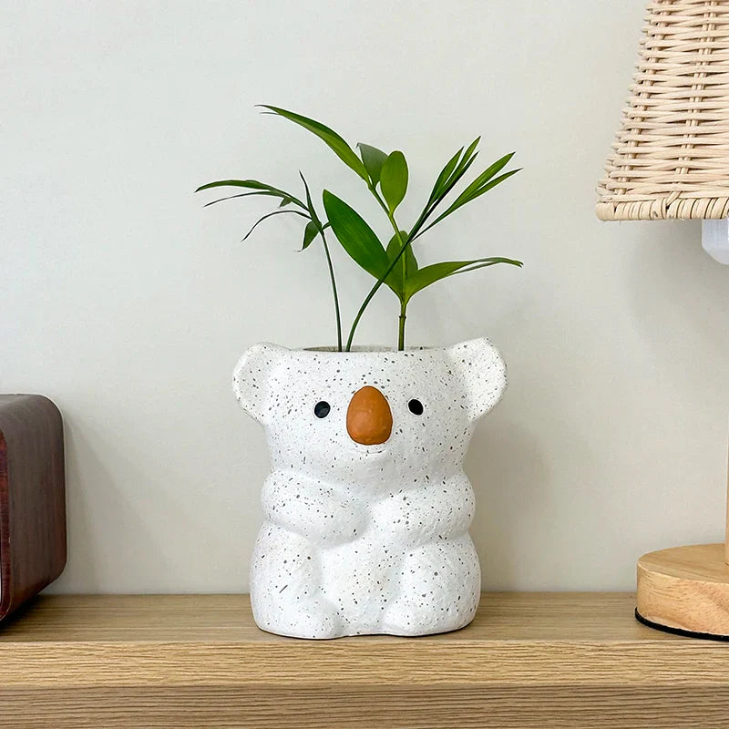 Skanto | Koalina Koala Plantekrukke | Søt Dekorativ Plantepotte Laget av Harpiks | Mini Vase for Sukulenter & Bonsai | Håndlaget Hage & Hjemmeinnredning