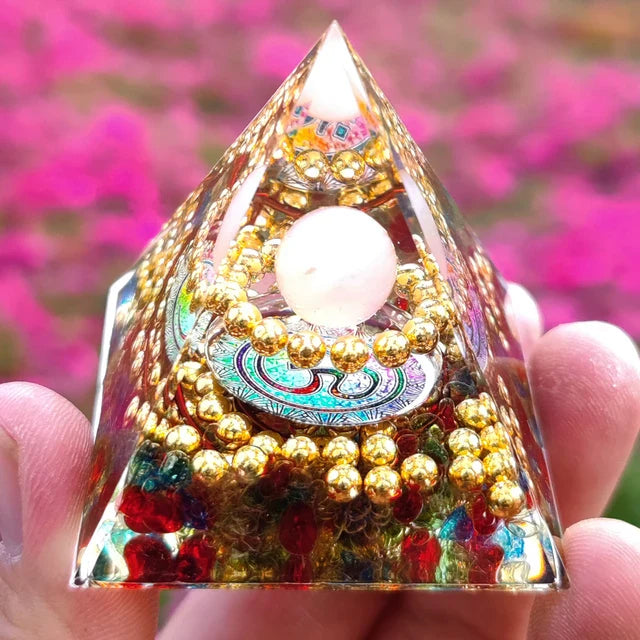 Skanto | Amethyst Peridot Orgone Pyramide - Energigenerator Krystall Reiki Chakra Orgonitt Meditasjonsverktøy