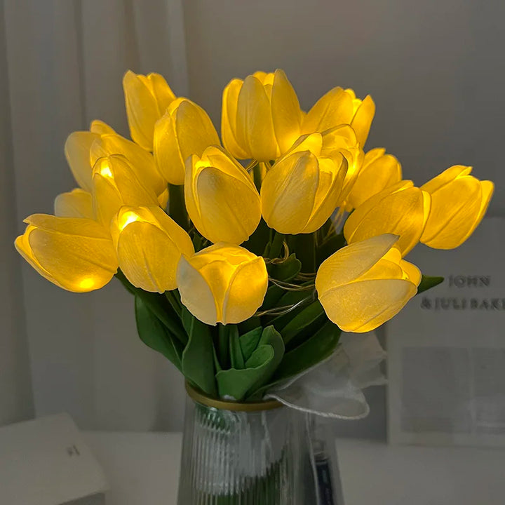 Norvo | LED-lampe med kunstig tulipanbukett perfekt for gaver eller som bryllupsfest hjemmeinnredning