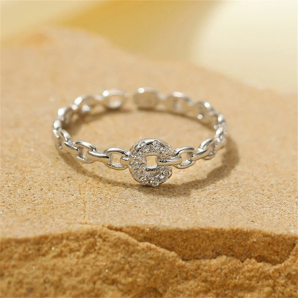 Skanto | Delikat Diamant Bokstav Initial Ring