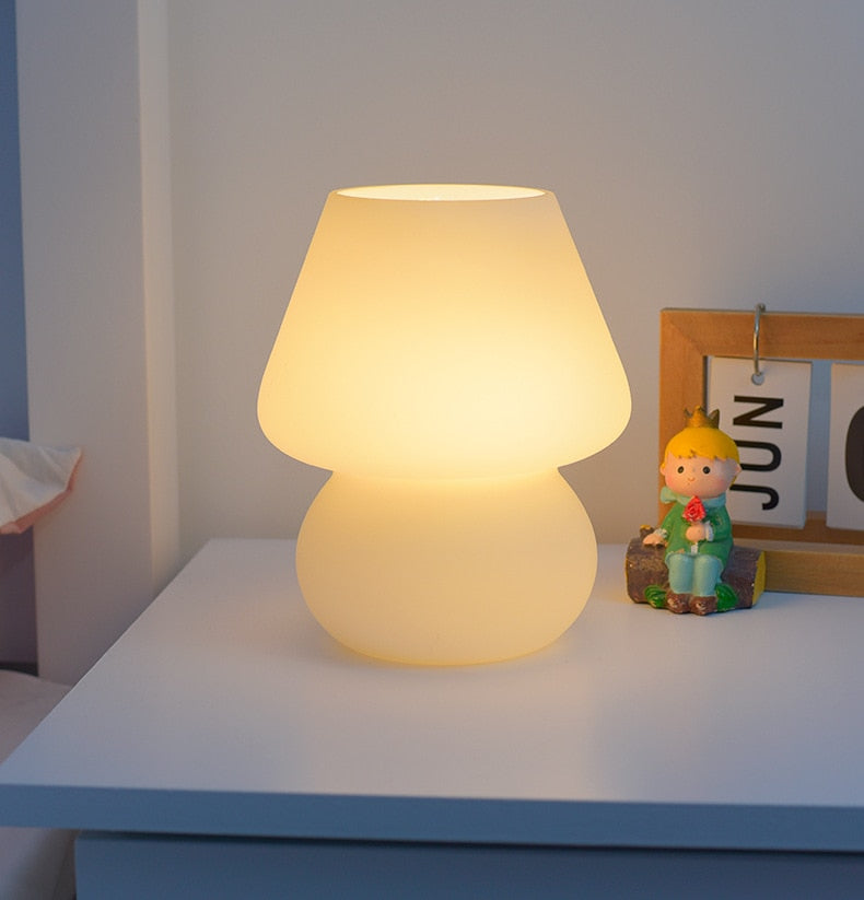 Skanto | LED Skrivebordslampe i Soppshape laget av Glass