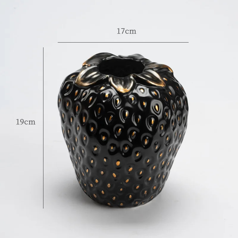 Skanto | Ugly Strawberry Vase