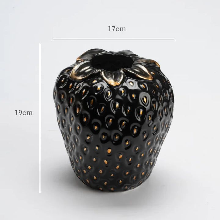 Skanto | Ugly Strawberry Vase