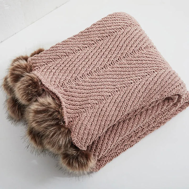 HeartCozy Blanket – Luxe Chenille Blanket with Heart Fringes Skanto