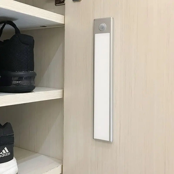 Skanto | USB oppladbar bevegelsessensorlampe