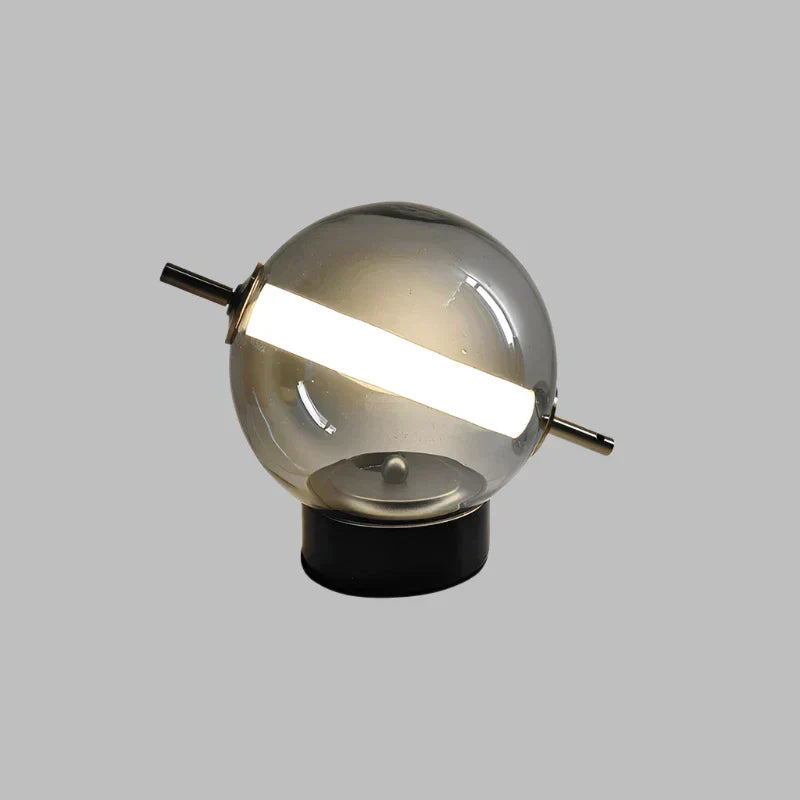 Skanto | Stilig Bordlampe med Retro Karakter
