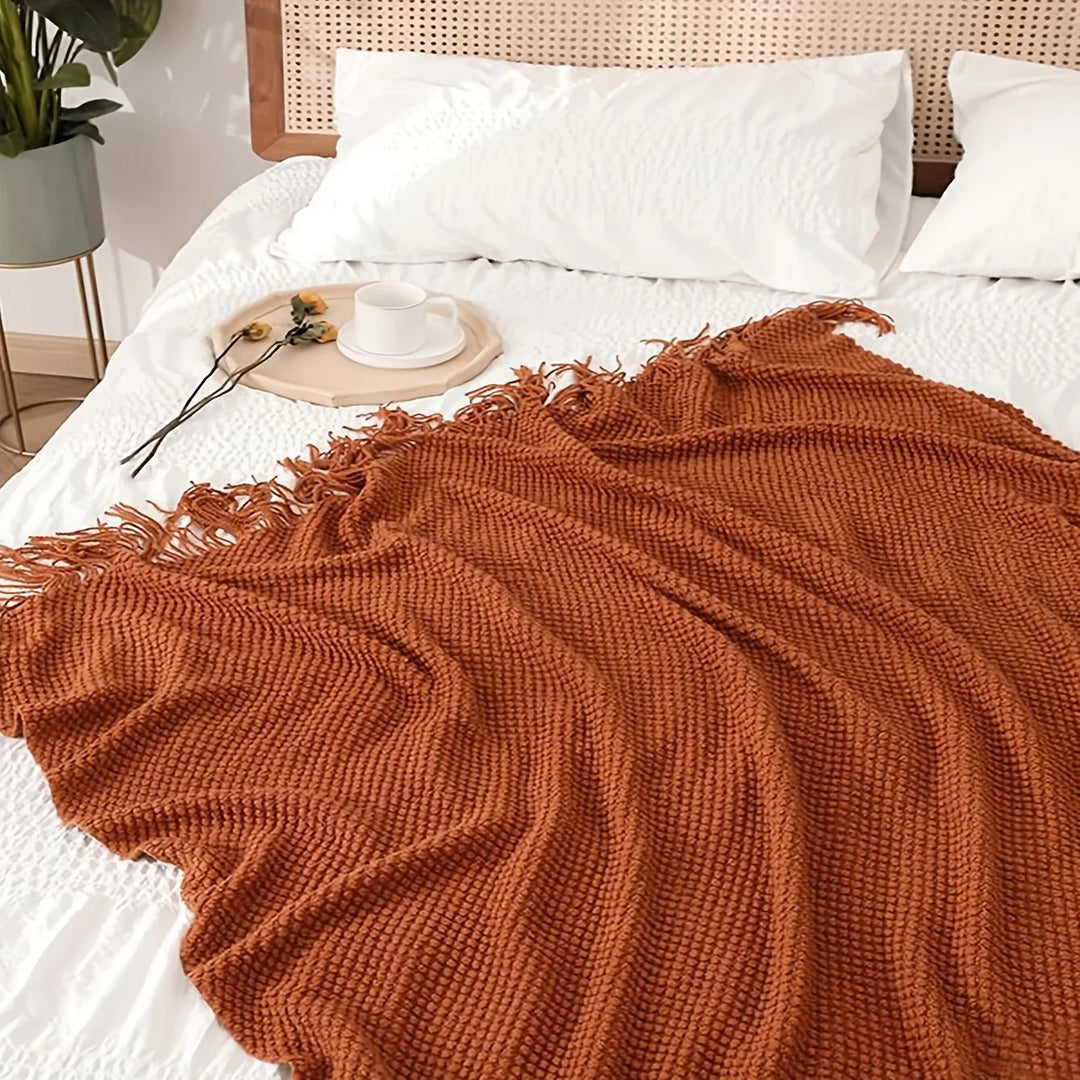 Skanto | Aurelia Cozy Frynse Strikket Tekstil i Morandi Orange | Myk & Varme | 3 Størrelser | For Sofa, Seng & Reiseliv