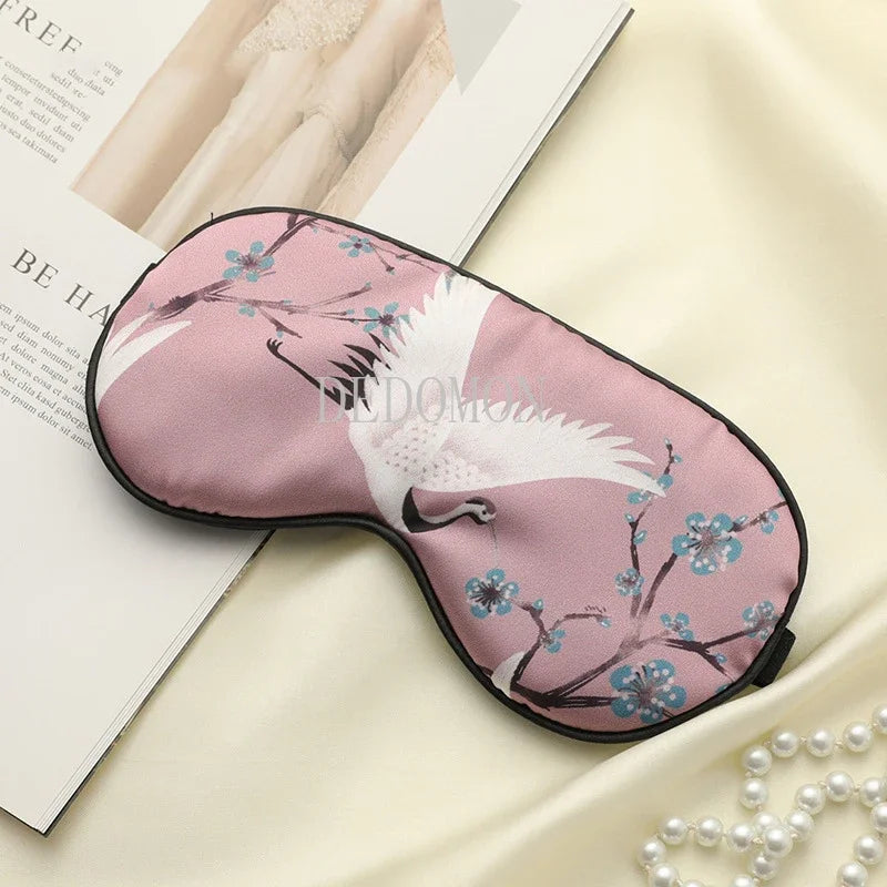 Skanto | Grue de Soie – Luksuriøs Silk Søvnmaske med Krane Design