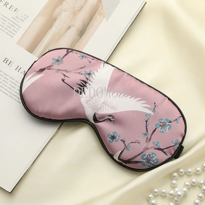 Skanto | Grue de Soie – Luksuriøs Silk Søvnmaske med Krane Design
