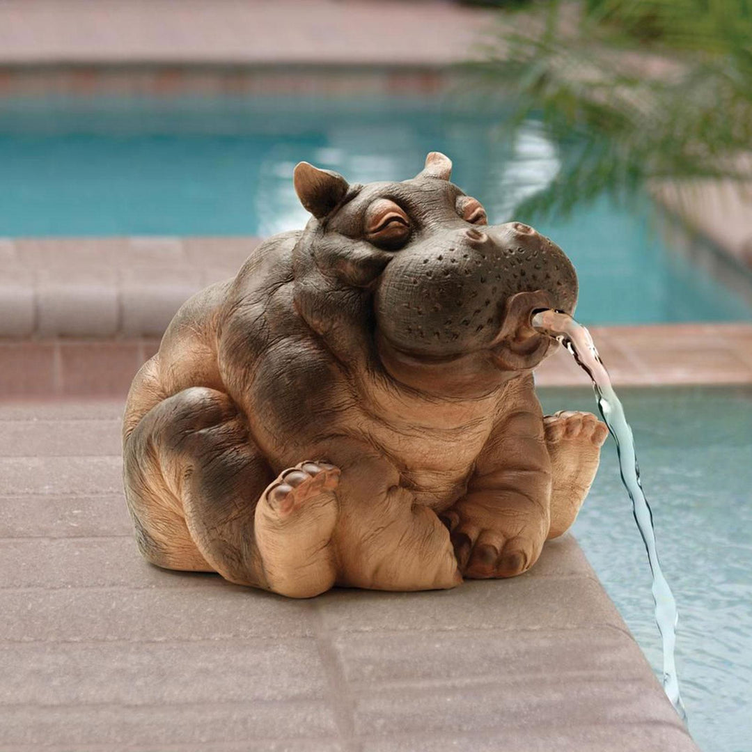 Skanto | Lekfull Flodhest Hage Sprinkler Statue