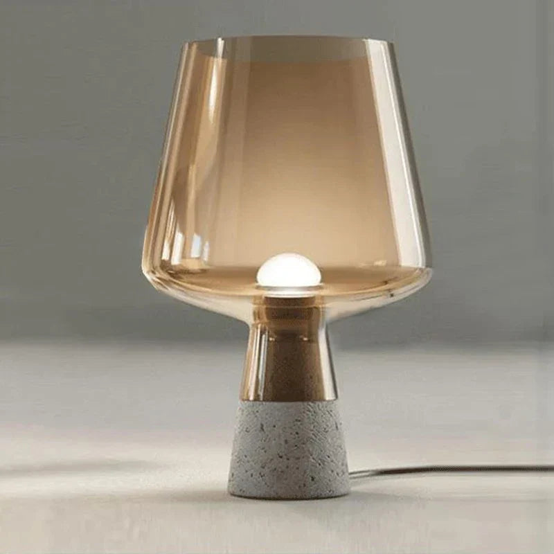 Skanto | Moderne skrivebordslampe med betongutseende og elegant utseende