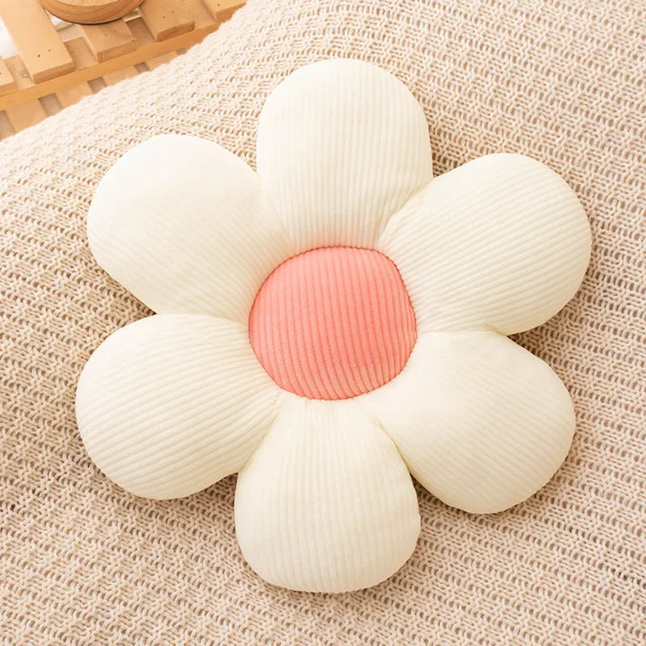 Daisy Plush Cushion | Skanto