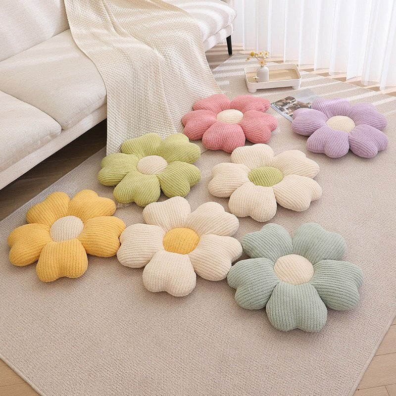Fluffy Clover Flower Cushion | Skanto