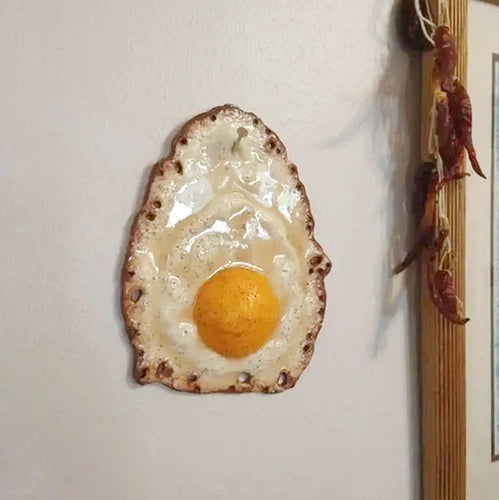 Crispy Fried Egg Veggskulptur | Skanto
