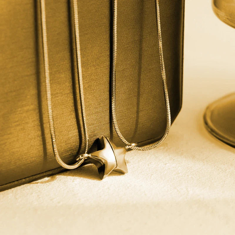 Skanto | Dainty Magnetic Star Necklace Pair