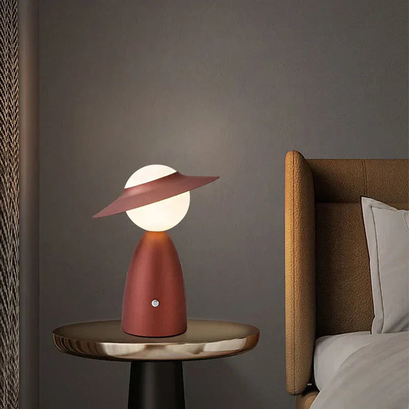 Skanto | Batteri Bordlampe Mann med Hatt