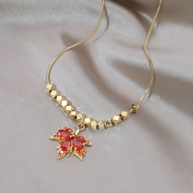 Skanto | Maple Leaf Charm Elegant Halskjede