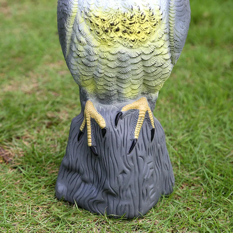 Norvo | Falcono BirdGuard Fugleskremme Rovfugl Decorativ Figur | Realistisk Ørn Lokkefugl Laget av Plast | For Hage & Balkong