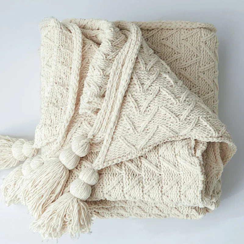 HeartCozy Blanket – Luxe Chenille Blanket with Heart Fringes Skanto