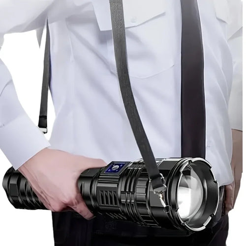 Skanto | Oppladbar 10000 Lumen LED lommelykt 1+1 GRATIS – Striker
