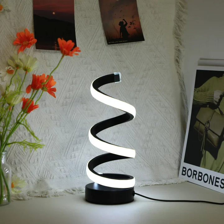 Skanto | Moderne Spiral LED Bordlampe